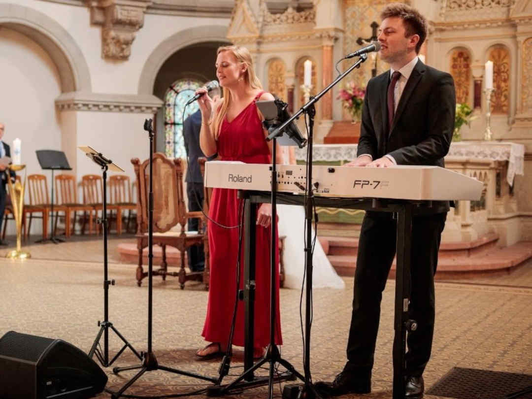 Band in der Kirche